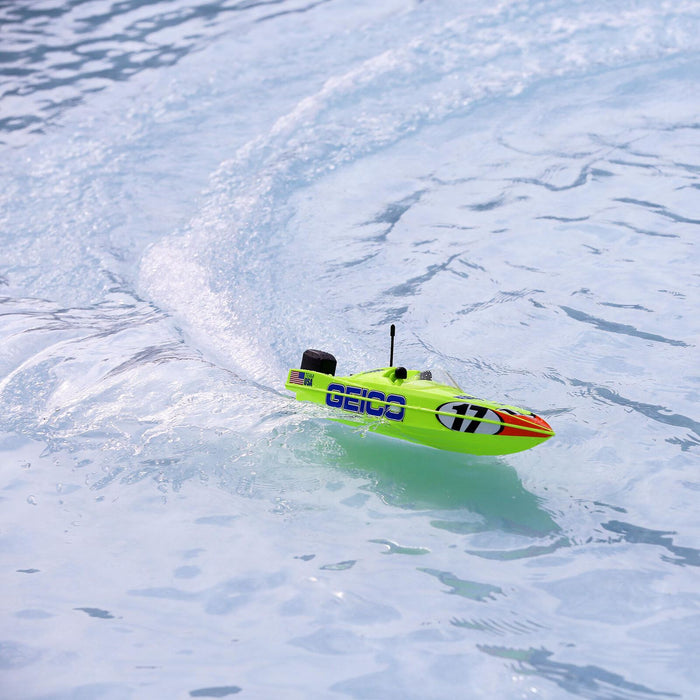 17" Power Boat Racer Self-Righting Deep-V RTR