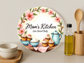 Mom’s Kitchen – Love Served Daily-Round Glass Cutting Board 12"